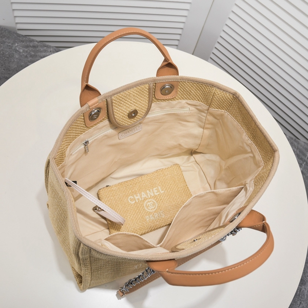 シャネルバッグ着用イメージ